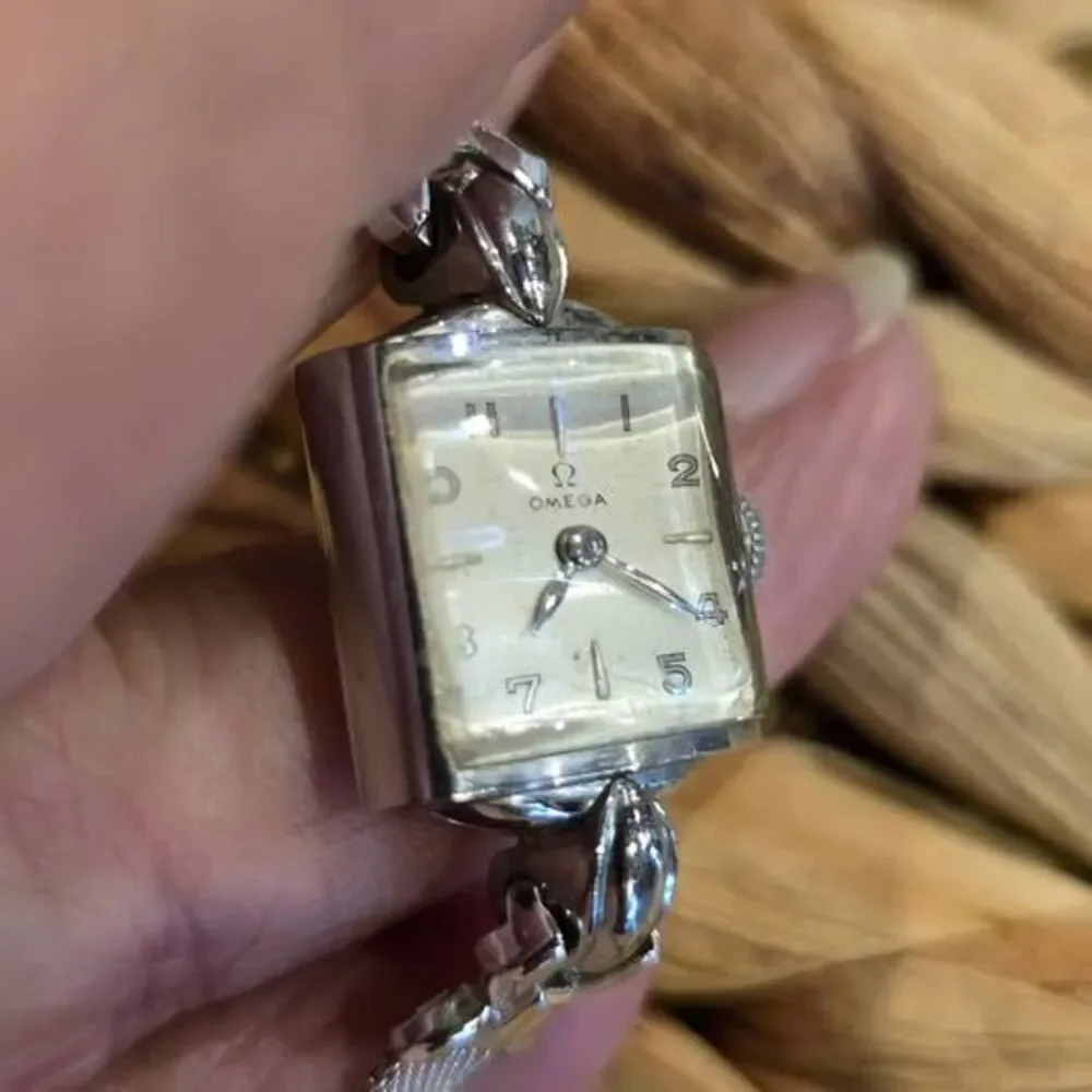 Vintage Omega Ladies' Wristwatch